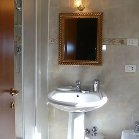 Bed & Breakfast La Corte Dei Principi - Residenza D'epoca 3*