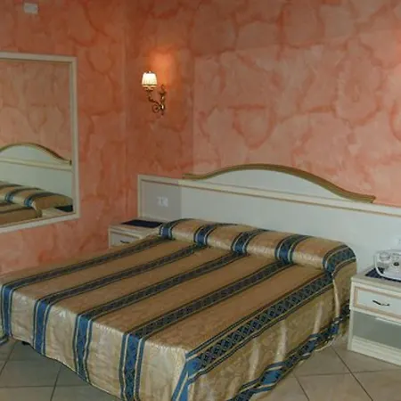 La Corte Dei Principi - Residenza D'epoca 3*