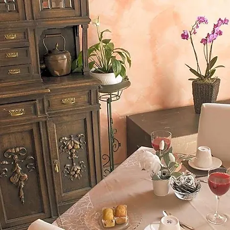 La Corte Dei Principi - Residenza D'epoca 3*
