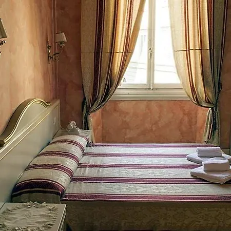 Bed & Breakfast La Corte Dei Principi - Residenza D'epoca Florence